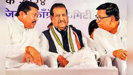 'लाडक्या बहिणीं'पेक्षा जास्त निधी, बेरोजगारांना दरमहा 4 हजार; काँग्रेसच्या जाहीरनाम्यात 'या' 6 गोष्टींवर फोकस