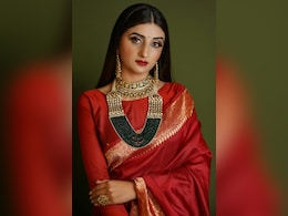 इस करवा चौथ पर इन रंगों की साड़ी पहनें और बन जाएं सबसे ग्लैमरस सुहागन, पतिदेव की आप पर ठहर जाएगी नजर इस करवा चौथ पर इन रंगों की साड़ी पहनें और बन जाएं सबसे ग्लैमरस सुहागन, पतिदेव की आप पर ठहर जाएगी नजर