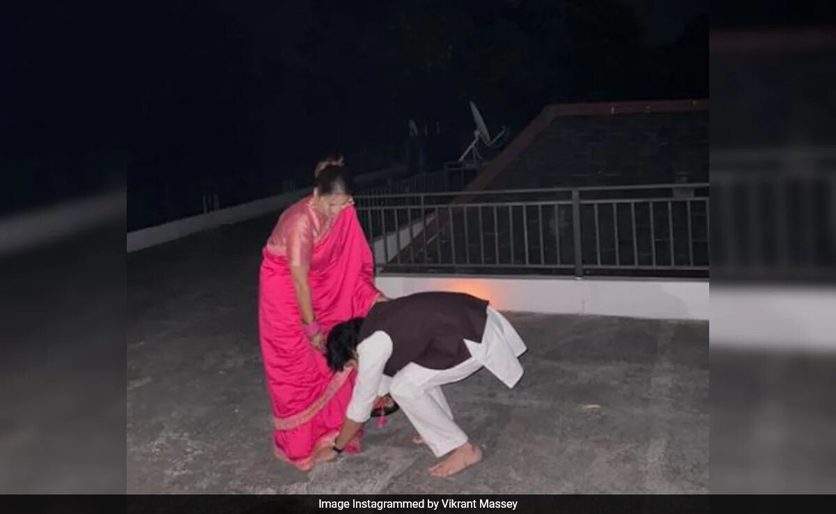 Karwa Chauth 2024: Vikrant Massey Touches Wife Sheetal Thakur's Feet. See Pic