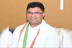 Former MP Ashok Tanwar Rejoins Congress, 4th Party Switch In 5 Years Former MP Ashok Tanwar Rejoins Congress, 4th Party Switch In 5 Years