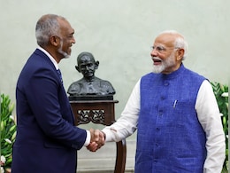 Explainer: क्या मुइज्जू के दौरे से मालदीव के साथ भारत के रिश्ते सुधरेंगे? Explainer: क्या मुइज्जू के दौरे से मालदीव के साथ भारत के रिश्ते सुधरेंगे?