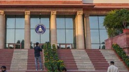 सर्वोच्च न्यायालयाचा मदरशांसंदर्भात महत्त्वाचा आदेश, आदेशामुळे मदरशांमध्ये शिकणाऱ्या विद्यार्थ्यांना दिलासा