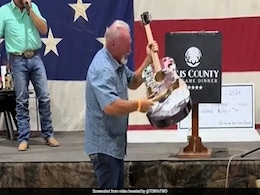 Watch: US Man Buys Taylor Swift-Signed Guitar For Rs 3.3 Lakh, Then Destroys It With A Hammer Watch: US Man Buys Taylor Swift-Signed Guitar For Rs 3.3 Lakh, Then Destroys It With A Hammer