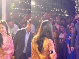 कटरीना कैफ का लेटेस्ट वीडियो देख फैंस को हुई चिंता, काला पैच लगाए नवरात्रि इवेंट में आईं नजर तो फैंस बोले- वह ठीक हैं क्या? कटरीना कैफ का लेटेस्ट वीडियो देख फैंस को हुई चिंता, काला पैच लगाए नवरात्रि इवेंट में आईं नजर तो फैंस बोले- वह ठीक हैं क्या?