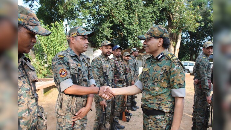 मध्य प्रदेश के DGP को गेट पर रोका, सिपाही ने पूछा- कौन हैं आप ? परिचय देने के बाद ये हुआ...