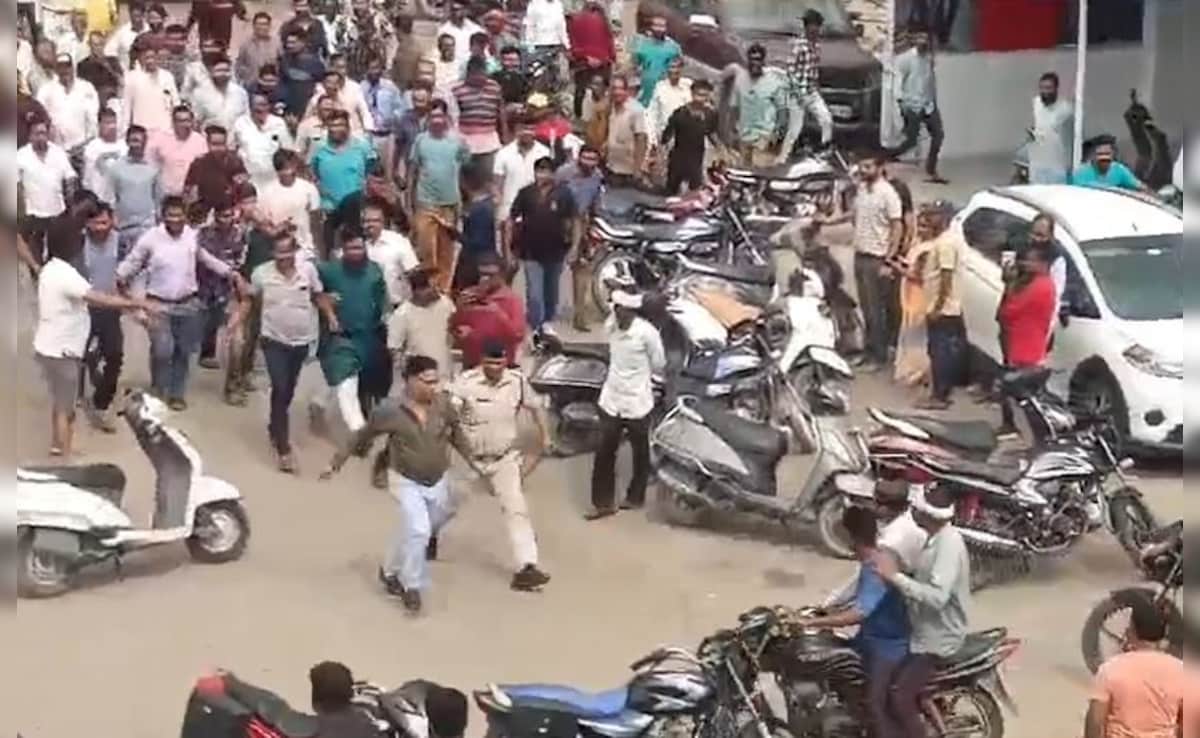 Criminal Pours Hot Oil On Chhattisgarh Cop, Slaughters Family Of Another