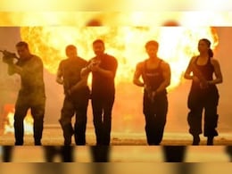 Singham 3: 'सिंघम अगेन' का ट्रेलर हुआ रिलीज, दिखी 'रामायण' की झलक Singham 3: 'सिंघम अगेन' का ट्रेलर हुआ रिलीज, दिखी 'रामायण' की झलक