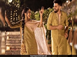 ICYMI, Surbhi Jyoti And Sumit Suri's Fun-Filled Pics From Mehendi Ceremony ICYMI, Surbhi Jyoti And Sumit Suri's Fun-Filled Pics From Mehendi Ceremony
