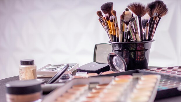 Best Deals On Makeup Products From Myntra
