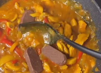 Watch: Woman Cooks Mushroom Gravy With Chocolate, Internet Is Unhappy Watch: Woman Cooks Mushroom Gravy With Chocolate, Internet Is Unhappy