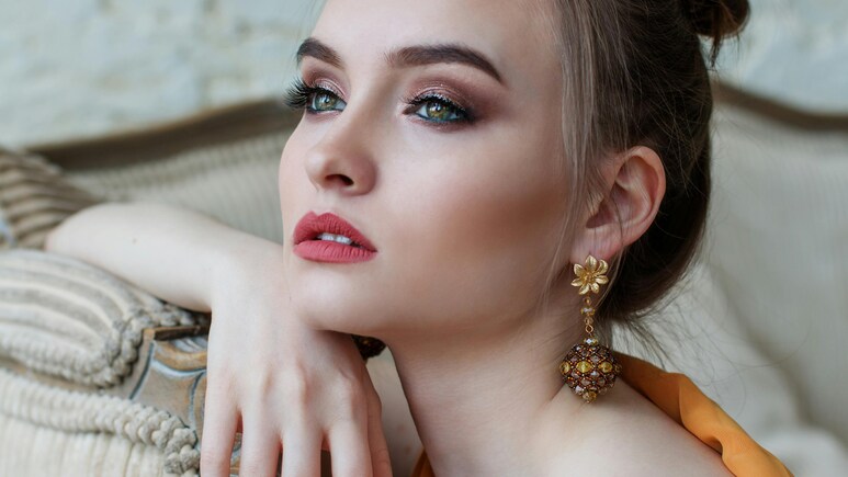 Myntra Deals: इस सीजन अपने एथनिक लुक को दे नया रूप, इन स्टाइलिश इयररिंग्स के साथ Myntra Deals: इस सीजन अपने एथनिक लुक को दे नया रूप, इन स्टाइलिश इयररिंग्स के साथ