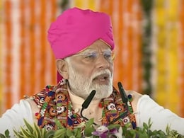 काँग्रेसने शेतकऱ्यांना गरीब आणि दयनीय करण्यात कोणतीही कसर सोडली नाही, PM मोदींचा घणाघात काँग्रेसने शेतकऱ्यांना गरीब आणि दयनीय करण्यात कोणतीही कसर सोडली नाही, PM मोदींचा घणाघात