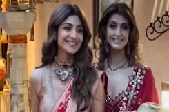 Karwa Chauth 2024: Shilpa Shetty, Raveena Tandon, Mira Rajput's Annual Reunion Karwa Chauth 2024: Shilpa Shetty, Raveena Tandon, Mira Rajput's Annual Reunion