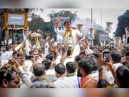 बंडखोराची समजूत काढायला अजितदादा थेट बंगल्यावर गेले, बंडखोराने शेवटी काय केले? बंडखोराची समजूत काढायला अजितदादा थेट बंगल्यावर गेले, बंडखोराने शेवटी काय केले?