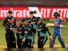 ICC Women's World Cup: भारतीय बल्लेबाजों का शर्मनाक प्रदर्शन, न्यूजीलैंड के खिलाफ 58 रनों से गंवाया मैच ICC Women's World Cup: भारतीय बल्लेबाजों का शर्मनाक प्रदर्शन, न्यूजीलैंड के खिलाफ 58 रनों से गंवाया मैच