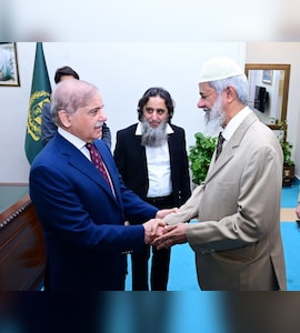 Fugitive Hate Preacher Zakir Naik Meets Pakistani PM Shehbaz Sharif