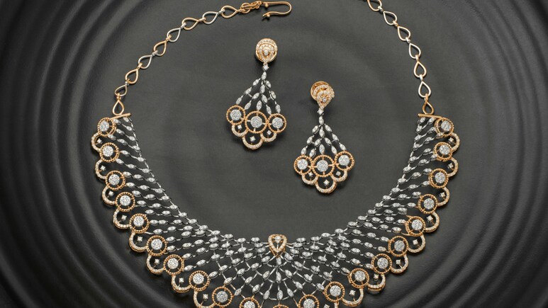 हर ओकेजन के लिए परफेक्ट हैं ये अट्रैक्टिव और ट्रेंडिंग ज्वेलरी सेट्स, कीमत जान उड़ जाएंगे होश
