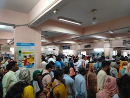 रेजिडेंट डॉक्टरों की हड़ताल से परेशान मरीज, SMS अस्पताल में घंटों इंतजार के बाद भी नहीं मिल रहा इलाज  रेजिडेंट डॉक्टरों की हड़ताल से परेशान मरीज, SMS अस्पताल में घंटों इंतजार के बाद भी नहीं मिल रहा इलाज