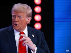 Chaos, Naked Cowboy And Abuse: Donald Trump Spectacle Snarls New York