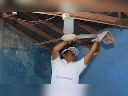 CG News: स्कूल में पंखे की सफाई करने लगे डिप्टी सीएम शर्मा, दिया ये खास संदेश