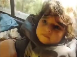 दादी के लिए पोती के प्यार को देख दिल हार बैठे नेटिजन्स, अम्मा के लिए माता पिता को डांटती नजर आई बेटी, लोग बोले- अम्मा की क्यूट सिक्योरिटी दादी के लिए पोती के प्यार को देख दिल हार बैठे नेटिजन्स, अम्मा के लिए माता पिता को डांटती नजर आई बेटी, लोग बोले- अम्मा की क्यूट सिक्योरिटी