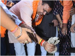 Rajasthan Politics: राजस्थान के सीएम भजनलाल शर्मा ने जयपुर में बनाई जलेबी, वायरल हो गईं तस्वीरें Rajasthan Politics: राजस्थान के सीएम भजनलाल शर्मा ने जयपुर में बनाई जलेबी, वायरल हो गईं तस्वीरें