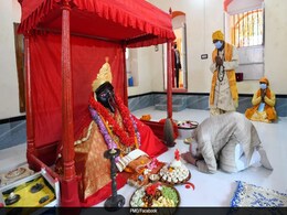 Crown of Goddess Kali, Gifted by PM Modi, Stolen from Bangladesh Temple Crown of Goddess Kali, Gifted by PM Modi, Stolen from Bangladesh Temple