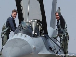 When Ratan Tata Flew An F-16 Fighter Jet Over Bengaluru Skies When Ratan Tata Flew An F-16 Fighter Jet Over Bengaluru Skies