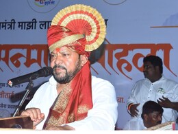 "ठाण्याची दाढी आमच्यासोबत...",  पुण्यात सापडलेल्या 5 कोटी रुपयांबद्दल शिवसेना नेत्याचं मोठं भाष्य "ठाण्याची दाढी आमच्यासोबत...",  पुण्यात सापडलेल्या 5 कोटी रुपयांबद्दल शिवसेना नेत्याचं मोठं भाष्य
