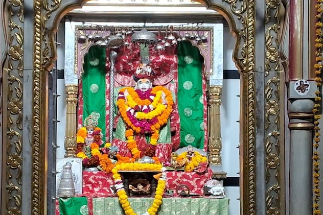 भगवान नारायण की मूर्ति भगवान नारायण की मूर्ति