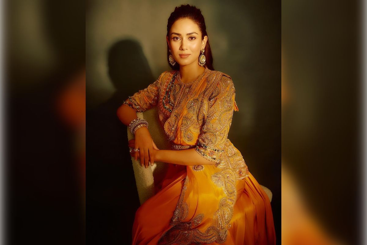 On the Road with Mira Kapoor: Chips, Cold Drinks & Endless Fun