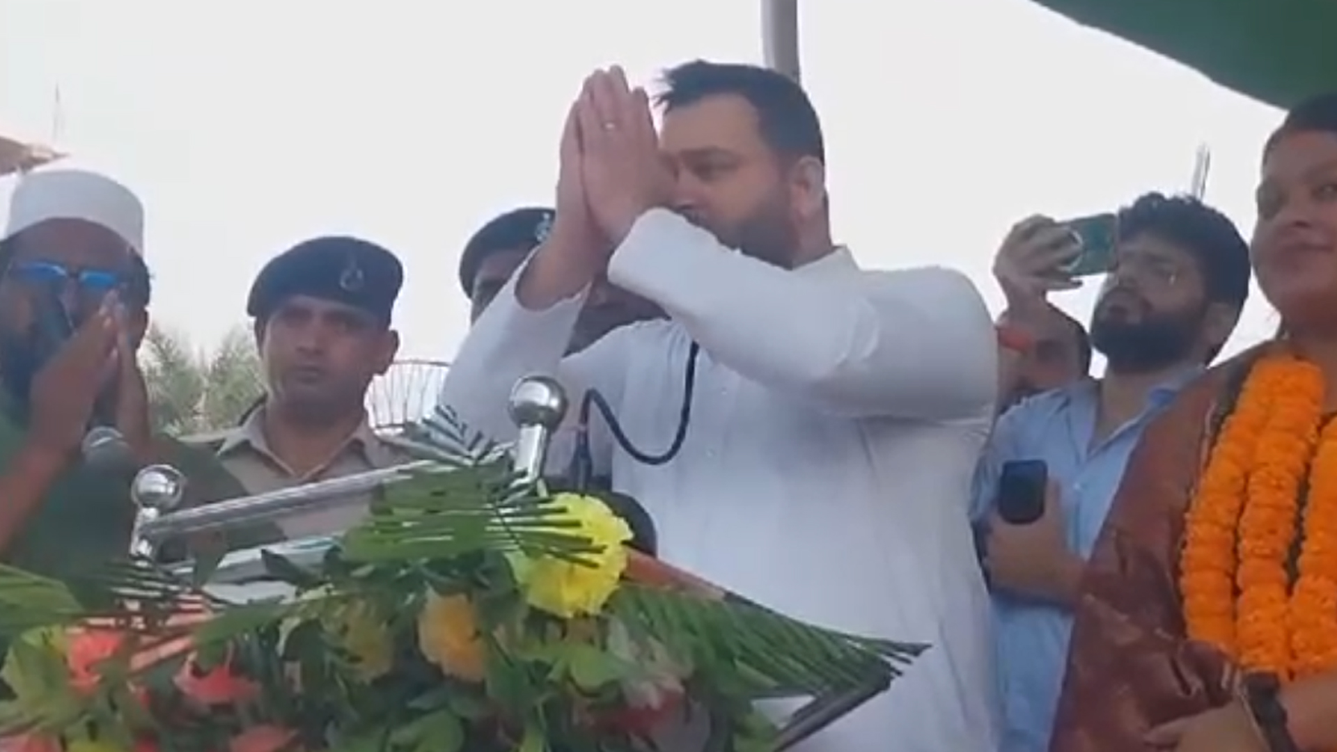 Jharkhand की पहली सभा में Tejashwi Yadav को क्यों मांगनी पड़ी माफी? | Shorts