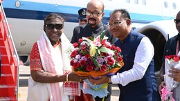 रायपुर पहुंची राष्ट्रपति द्रौपदी मुर्मू, राज्यपाल डेका और CM साय ने किया स्वागत