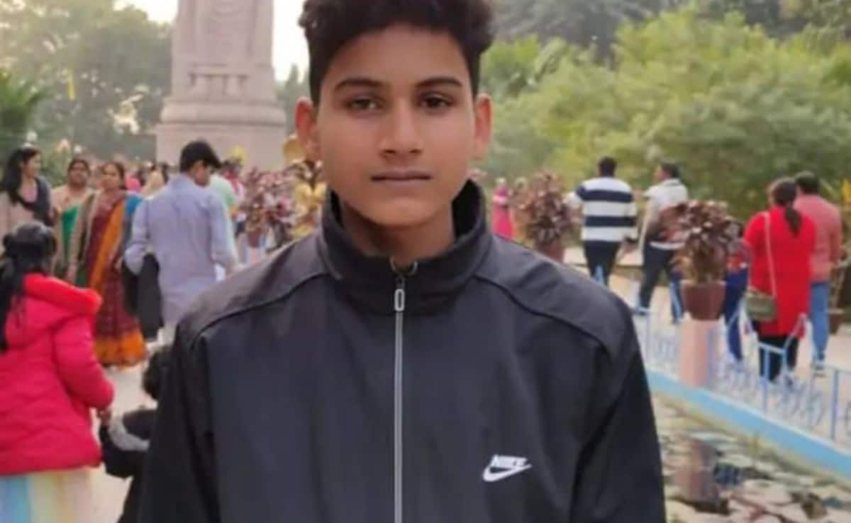 Teen Beheaded in Land Dispute, Mother Holds Head