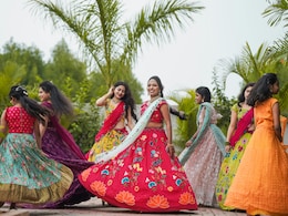 इस फेस्टिवल आपका एथनिक स्टाइल देख उड़ जाएंगे सबके होश, आज ही ऑर्डर कर दें ये ब्रांडेड लहंगा-चोली इस फेस्टिवल आपका एथनिक स्टाइल देख उड़ जाएंगे सबके होश, आज ही ऑर्डर कर दें ये ब्रांडेड लहंगा-चोली