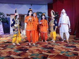 लखनऊ की अनोखी रामलीला: राम-लक्ष्मण, सीता से लेकर भरत-शत्रुघ्न, महिलाएं निभा रही हैं किरदार