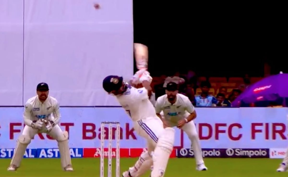 ‘Sunil Gavaskar Laughing’: Rishabh Pant’s Bizarre Reverse-Sweep Attempt Stuns India Great | Cricket News ‘Sunil Gavaskar Laughing’: Rishabh Pant’s Bizarre Reverse-Sweep Attempt Stuns India Great | Cricket News
