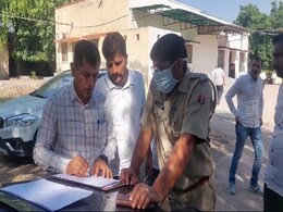 जयपुर में पेड़ से लटकती मिली प्रेमी युगल की लाश, लड़का दो बच्चों का पिता तो लड़की थी नाबालिग, जांच जारी जयपुर में पेड़ से लटकती मिली प्रेमी युगल की लाश, लड़का दो बच्चों का पिता तो लड़की थी नाबालिग, जांच जारी