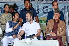 Exit Polls Predict Hung House In J&K: Will PDP Play Kingmaker? Exit Polls Predict Hung House In J&K: Will PDP Play Kingmaker?