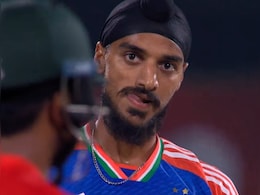 IND vs SA: अर्शदीप सिंह डेब्यू के बाद से कर रहे राज, इस लिस्ट में जगह बनाकर वर्ल्ड क्रिकेट को चौंकाया