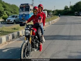 "Went Out To Deliver...": Zomato CEO Deepinder Goyal, Wife Turn Delivery Agents For A Day "Went Out To Deliver...": Zomato CEO Deepinder Goyal, Wife Turn Delivery Agents For A Day