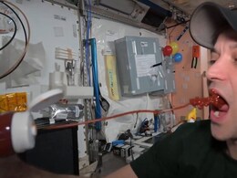 Watch: US Astronaut's Bizarre Ketchup-Eating Trick In Space Has The Internet Talking Watch: US Astronaut's Bizarre Ketchup-Eating Trick In Space Has The Internet Talking