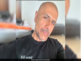 <i>Indian Idol 15</i>: Vishal Dadlani Schools Participant For Imitating Singers: "Restaurant <i>Mein Gaate Reh Jaoge</i>" <i>Indian Idol 15</i>: Vishal Dadlani Schools Participant For Imitating Singers: "Restaurant <i>Mein Gaate Reh Jaoge</i>"