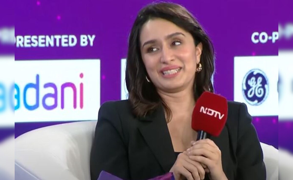 NDTV World Summit: Shraddha Kapoor Receives This Gift From Tabu For <i>Stree 2</i> Bumper Success