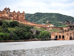 Rajasthan Weather: प्रदेश में गुलाबी सर्दी की आहट से लुढ़का रात का पारा, 3 दिन बाद इन 10 जिलों में बरसेंगे मेघ