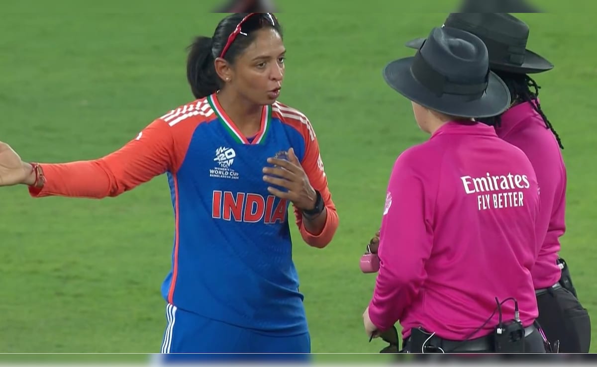 “If Harmanpreet Behaved Another Way…”: Sanjay Bangar’s Intriguing Take On Women’s T20 World Cup Controversy “If Harmanpreet Behaved Another Way…”: Sanjay Bangar’s Intriguing Take On Women’s T20 World Cup Controversy