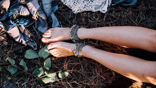 Best Jewellery For Women: This Festive Season Channel Your Feminine Energy With Statement Anklets
