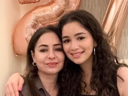 Sara Tendulkar's 27th Birthday Party In Goa Was All About Food, Fun And Pink Decor - See Pics Sara Tendulkar's 27th Birthday Party In Goa Was All About Food, Fun And Pink Decor - See Pics