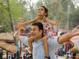 अपनी बिटिया रानी को बनाना है कॉन्फिडेंट तो फॉलो करें ये पेरेंटिंग टिप्स, जीवन के हर कदम पर मिलेगी सफलता अपनी बिटिया रानी को बनाना है कॉन्फिडेंट तो फॉलो करें ये पेरेंटिंग टिप्स, जीवन के हर कदम पर मिलेगी सफलता