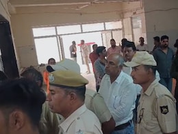 सीकर में बड़ा हादसाः सीवरेज टैंक की सफाई करते समय 3 मजदूरों की दम घुटने से मौत सीकर में बड़ा हादसाः सीवरेज टैंक की सफाई करते समय 3 मजदूरों की दम घुटने से मौत